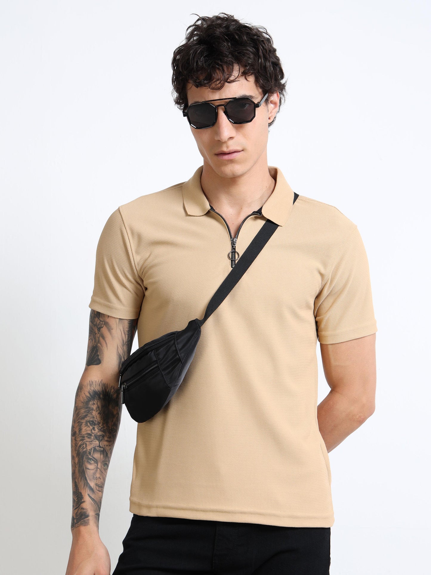 Men’s Textured Quarter-Zip Polo – Sand