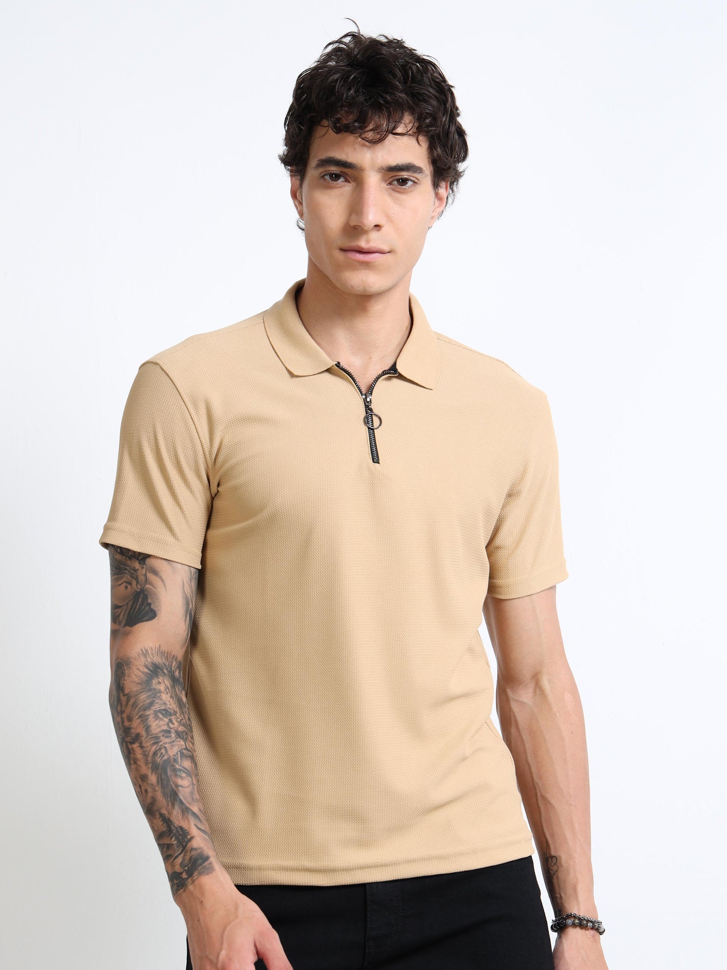 Men’s Textured Quarter-Zip Polo – Sand
