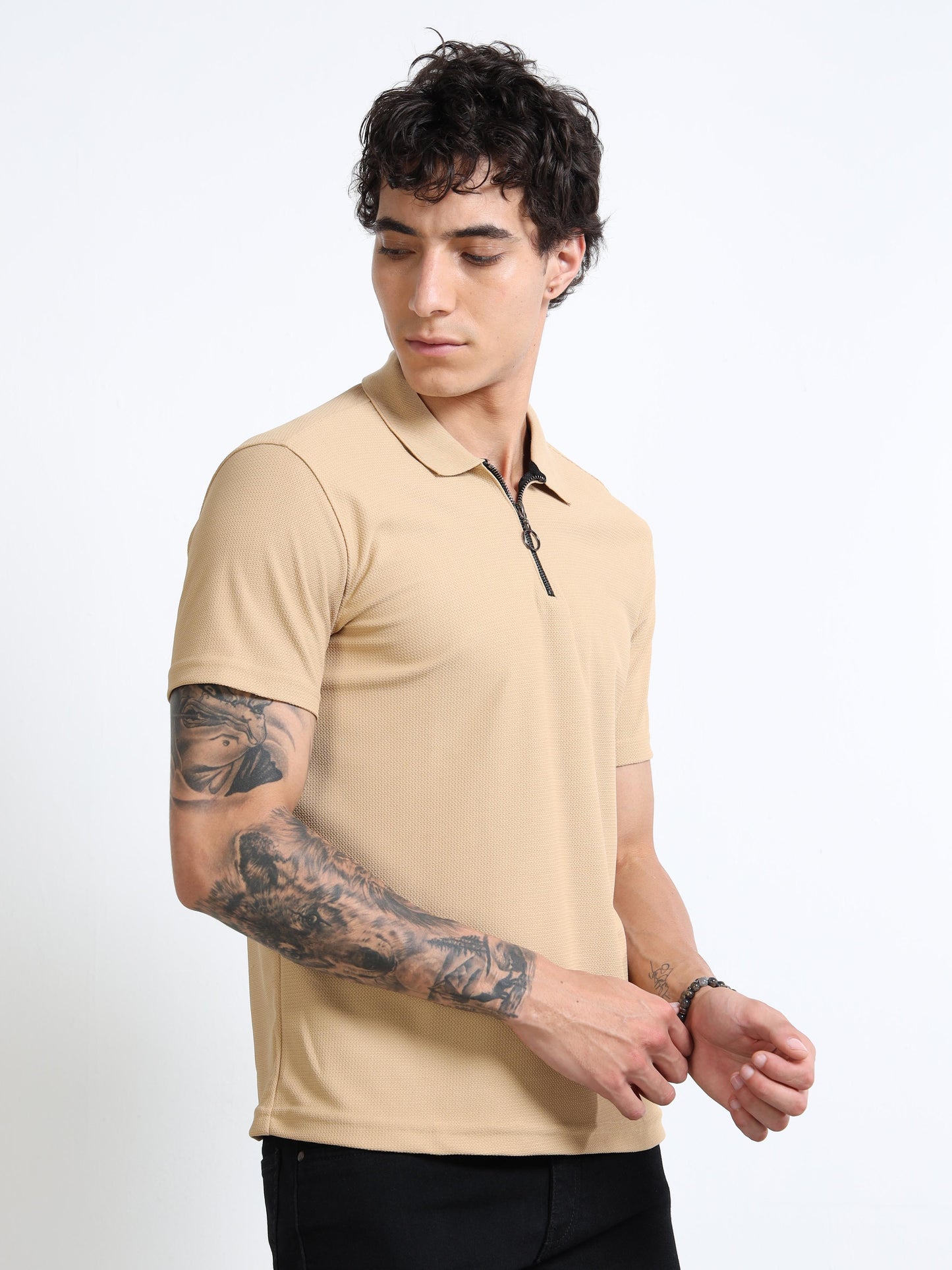 Men’s Textured Quarter-Zip Polo – Sand