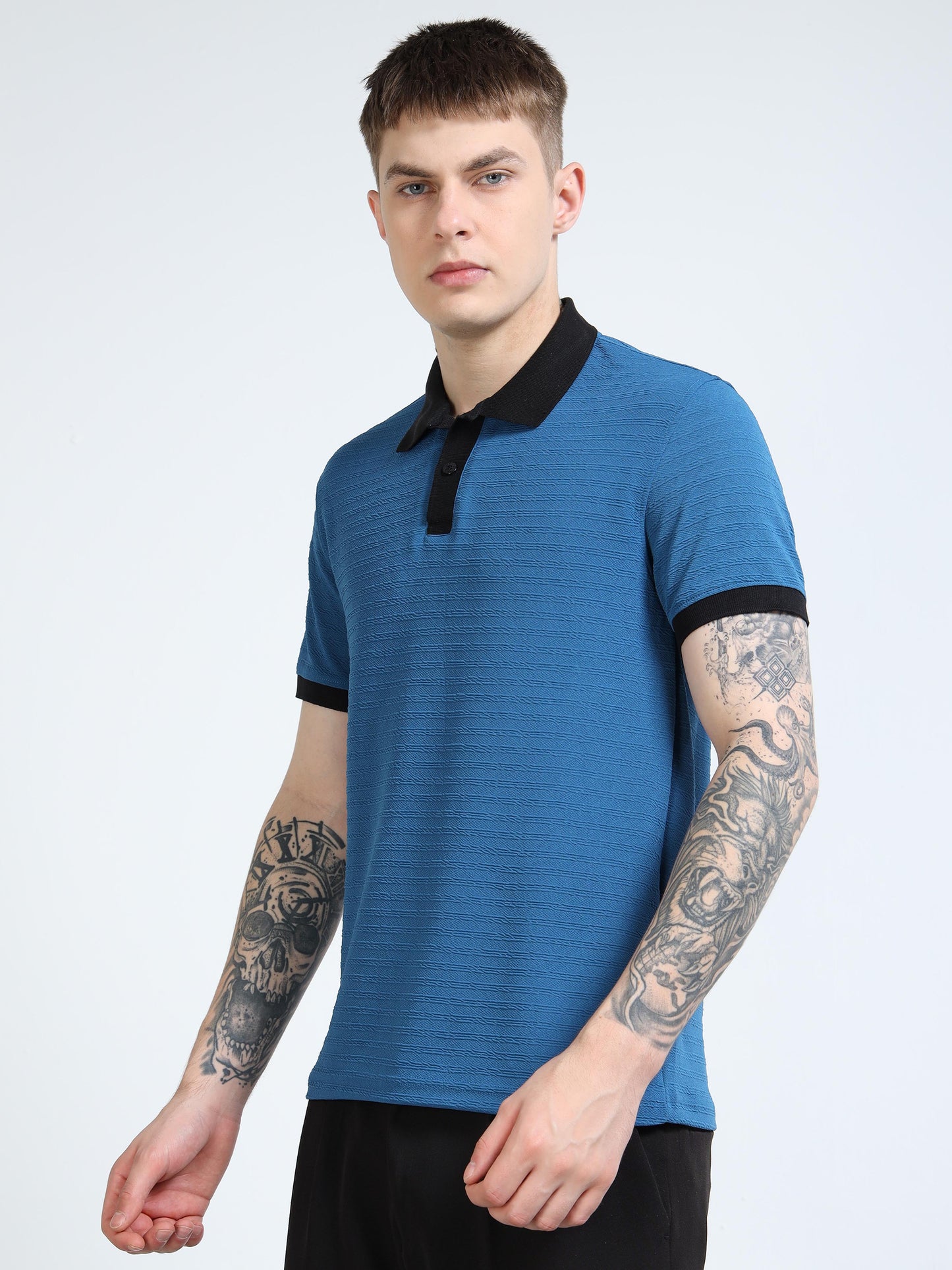 Men’s Contrast-Collar Textured Polo – Ocean Blue/Black