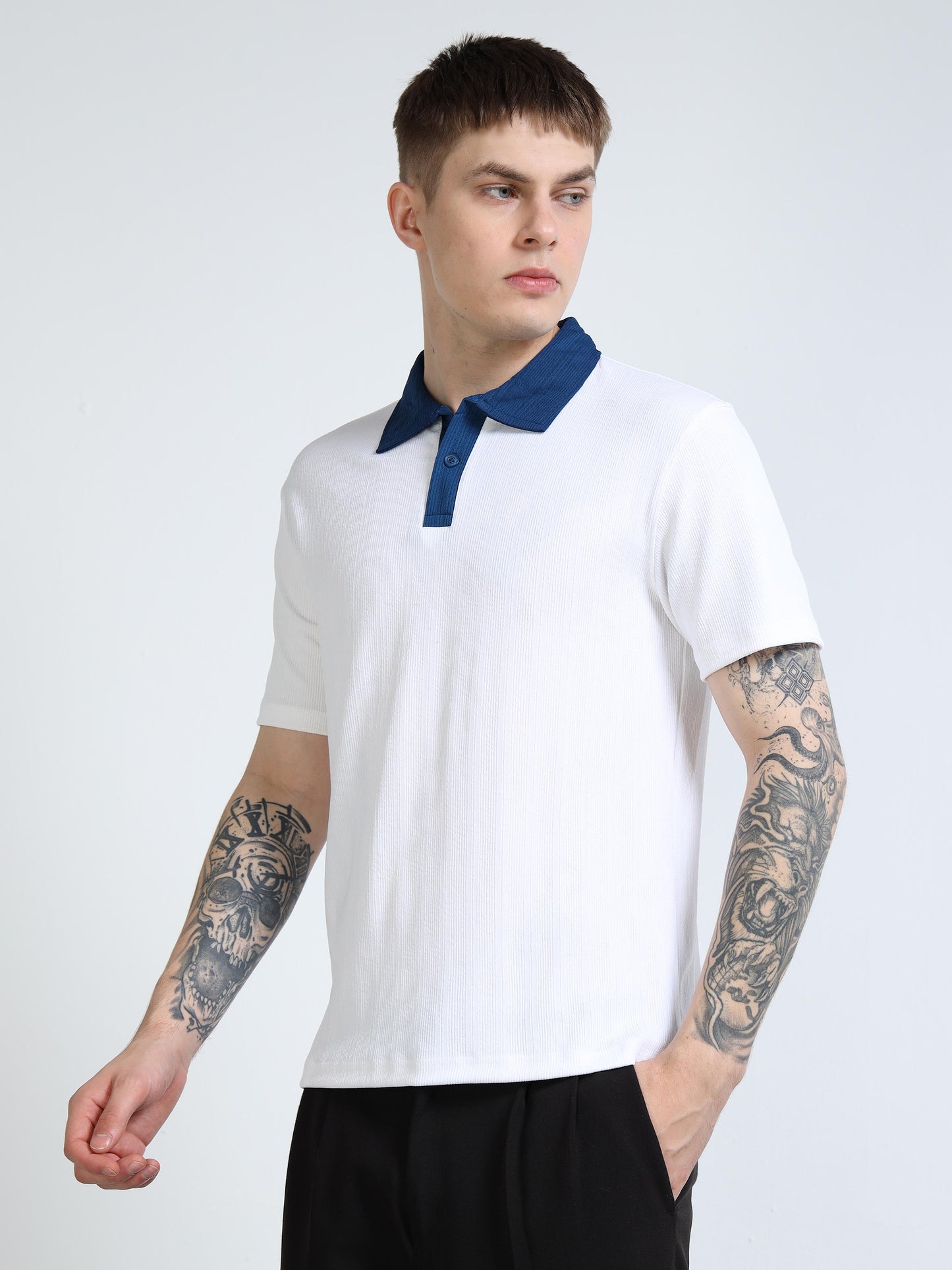 Men’s Contrast-Collar Textured Polo – White/Navy