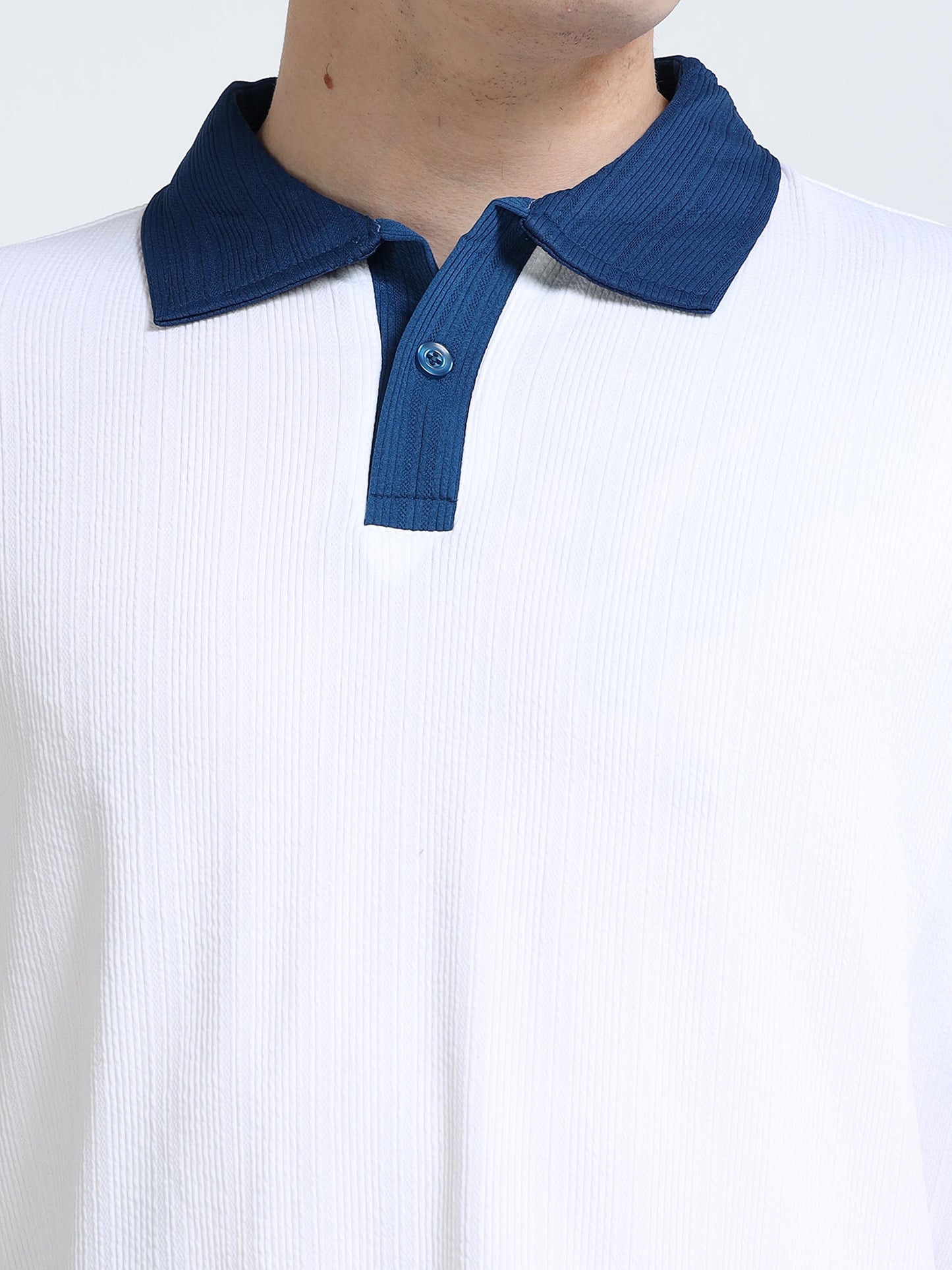 Men’s Contrast-Collar Textured Polo – White/Navy