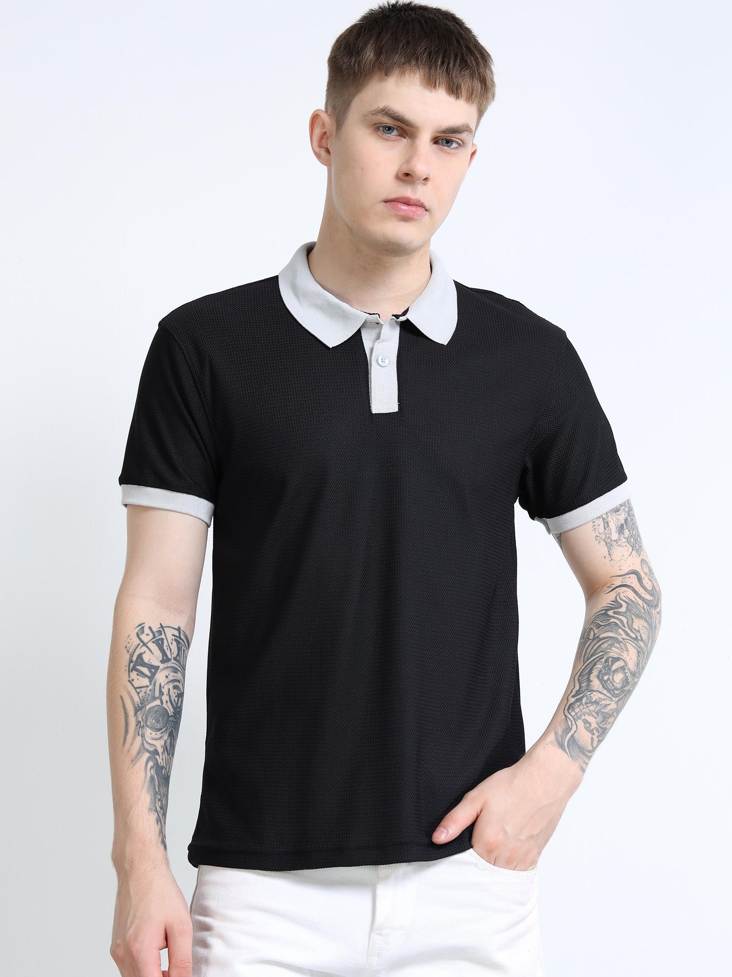 Men’s Contrast-Collar Textured Polo – Black/Grey