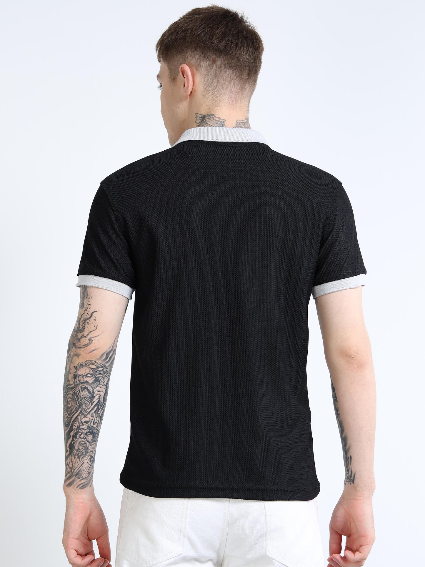 Men’s Contrast-Collar Textured Polo – Black/Grey