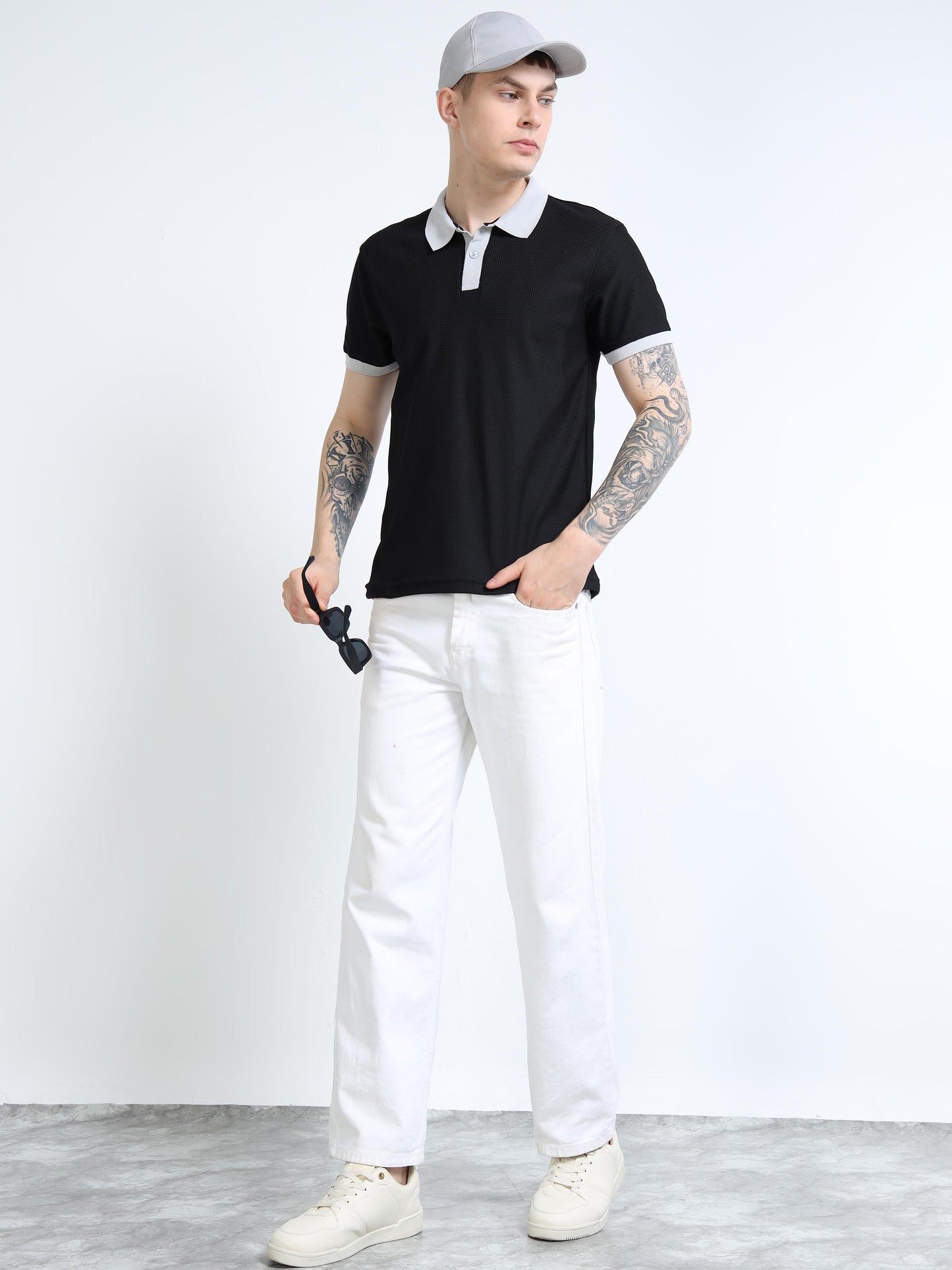 Men’s Contrast-Collar Textured Polo – Black/Grey