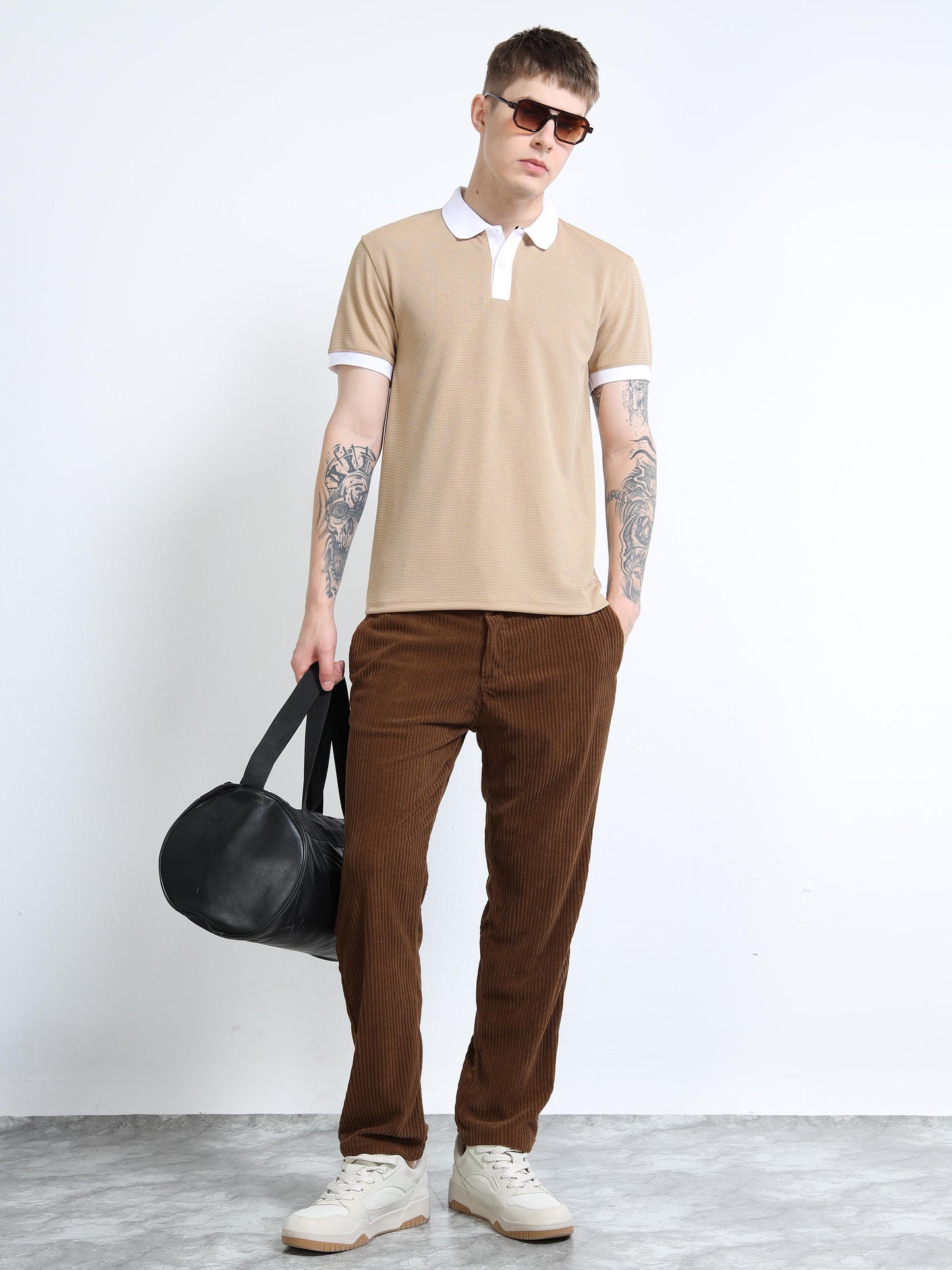 Men’s Contrast-Collar Polo – Sand/White
